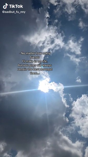 Captivating Sunlight Through Fluffy Clouds