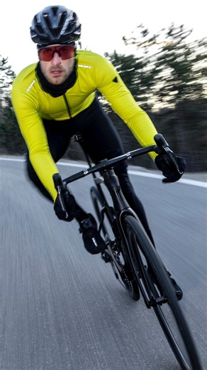 Aero performance fit and thermal insulation fabrics to enjoy your winter rides, with the classic Pinarello design. A superior Made in Italy 🇮🇹 collection for your winter rides🚴‍♂️ 🔗 Link in bio to shop now! #NuthingFurtherBeyond #Pinarello | Pinarello