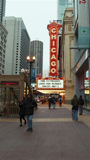 Chicago? STUNNING. 🔥
