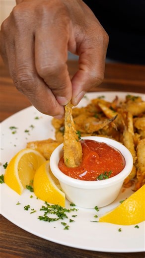 Fried crab claws coming out crispy and golden 😌🦀🔥 Crunch on the outside, tender and juicy inside. One bite and you already reaching for another. #igotchuseasonings #FriedCrabClaws #SeafoodLovers #FoodThatHits #CrabSeason | Boss Lady & Igotchu Seasonings