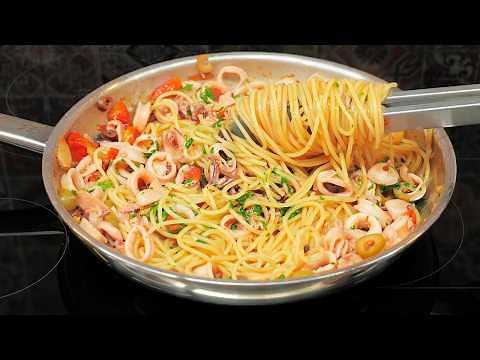 10 minute spaghetti con i CALAMARI! Quick and easy pasta for dinner!
