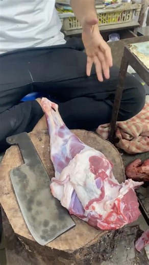 Mutton lag Cutting 😱😲😱Ka Complete Tarika | Goat Leg Cutting Skill#trending #viral #short #yt