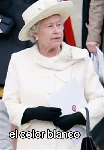 La Reina Isabel y el color blanco en la boda de Camila: ¿Por qué?