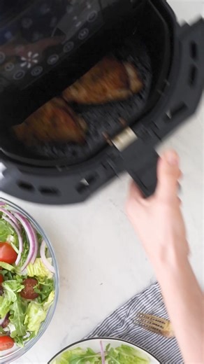 These crispy Air Fryer Chicken Thighs have become a weeknight staple in my house. An easy recipe that you can whip up super fast! | Skinnytaste