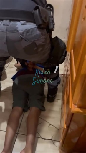 Kelen Simone Nunes Fernandes Ramos on Instagram: "Brechas na legislação fortalecem o crime e desafiam as forças de segurança. Pontes e Lacerda MT: A ocorrência mobilizou equipes da Polícia Militar de Mato Grosso após a guarnição ser acionada via 190 por um solicitante que relatou que uma vítima pedia socorro, afirmando ter sido sequestrad@. No local, os policiais encontraram a vítima com diversas escoriações pelo corpo. Ele informou que havia sido sequestrad0 juntamente com a cunhada e que os su