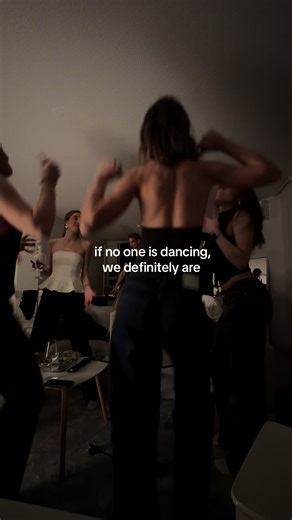 Party Dance Vibes: Join Us on the Dance Floor!