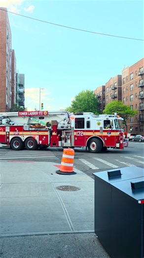 FDNY Engine 330 and Ladder 172 responding to an odor of smoke on Ocean Ave and Kings highway