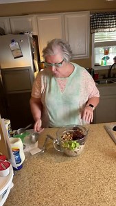 Grape Chicken Salad (back to school dish) | Sandy's Happy Kitchen