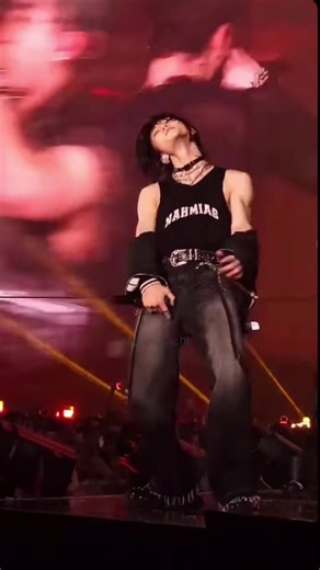 Hyunjin's Dynamic Performance in Gods Menu Seoul