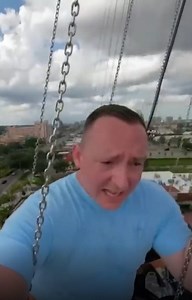 ETtoday新聞雲 on Instagram: "英國壯漢挑戰40樓全球最高鞦韆！ 一旋轉秒發「少女尖叫」老婆笑翻 影片授權：YT／Get Binky 授權 完整影片：https://youtu.be/vunkLZOuwLs"