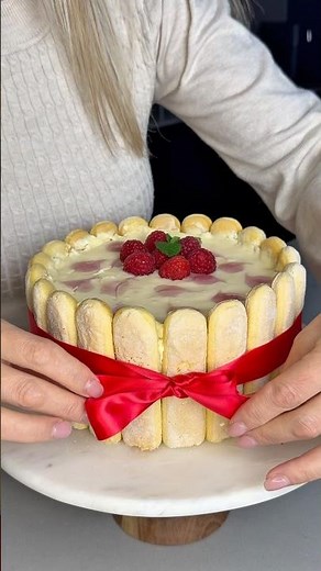 Creamy Raspberry Charlotte Cake ❤️