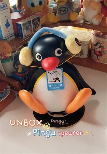 Pingu bluetooth speaker ♬⋆.˚ so cuteeee! 🐧💖 From @martube_official . #unboxing #pingu #bluetoothspeaker #pinguspeaker #martube