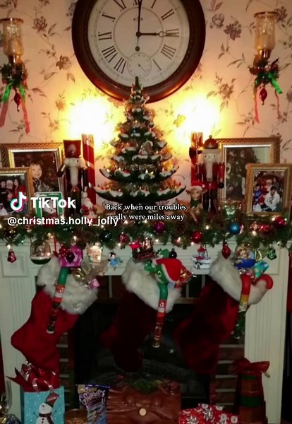 90s Christmas Nostalgia: A Trip Down Memory Lane