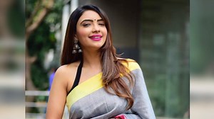 800K views · 7.2K reactions | Missing Pandal hopping and going out on Durga Pujo? Well, one thing you can do is get ready and celebrate the festival at home. Get some styling tips from Pooja Banerjee and try different styles in a matter of minutes with Havells 5-in-1 hair styler and don't forget to share your pictures.#HavellsPujoPandal | Havells | Facebook