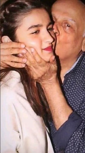 Mahesh Bhatt Kiss To His Elder Daughter Pooja Bhatt In 90s🤭 #shorts