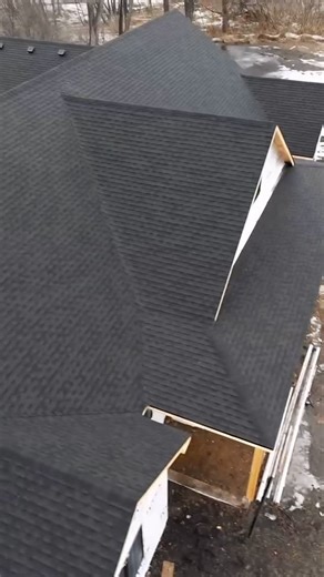 ACKERMAN CONSTRUCTION on Instagram: "New roof loading…"