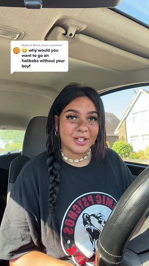 Replying to @Black Jack during this video you can see my fake freckles sweat off and turn into liquid 😭 #charleyjenni