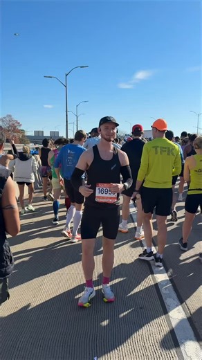 1.3K views · 41 reactions | New York Marathon‍♂️ What a day Drinking game for you - take a shot every time I say let’s go弄 Absolute banker that I cry at the end of a marathon too So happy for @georgiewoodstyling crushing her goal of sub 3:30 A race day debrief to follow﫡 I love this game‍♂️ @nycmarathon @jamieonward | Jamie Onward | Facebook