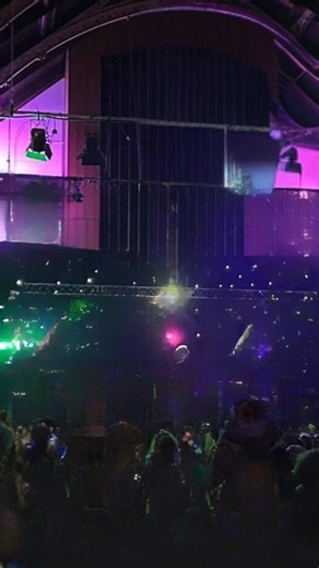 Dudley 🪩 This Saturday at Dudley Town Hall A daytime disco packed with 70s & 80s classics Dancing through the afternoon into early evening Final tickets now available 🎟️ https://dudleydaydisco.eventbrite.com/ | Disco Bliss