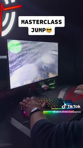Masterclass: How to Bhop in CS 1.6