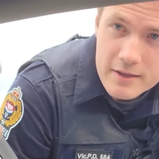 17K views · 268 reactions | Knowledge is Power, Know Your Rights! #cops #police #policeofficer #knowyourrights #reels | San Joaquin Audits | Facebook