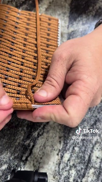 Criando uma Bolsa de Crochê: Passo a Passo