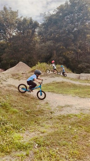 WAHOO!! This Strider 14x bike is getting some good use!! 💛 We've got a little secret 🤫 the 14x Bundle with pedal kit is 20% off until December 2nd... https://shop.striderbikes.com/convertible-bikes/14x-bundle/ | Strider Bikes