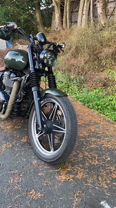 22K views · 775 reactions | Triumph Speedmaster . Handle bars , Engine casings and exhaust cans Cerakoted in Jet Black . Down pipes wrapped in Titanium wrap. Paint : British Racing Green with Cerakoted Triumph Motif’s . Seat , and centre console upholstered in Tan Leather to Match Luggage bags . HardLine  | Hardline PaintWorx | Facebook