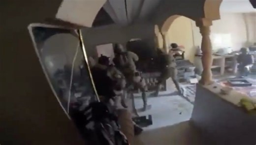 IDF在室内被哈马斯伏击