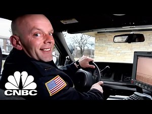 Badge of Dishonor | American Greed | CNBC Prime