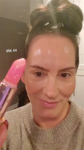 Gigi on Instagram: "When you just want a flush of color on your lips #lipbalm #shimmerlipbalm #allaboutthebase #glassskin #zoevalips #lipstick #lipbalmaddict"