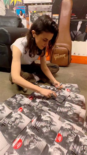 New limited edition 45rpm vinyls are now available! You can get the signed version on my store 🖋️ https://lauracoxmusic.bigcartel.com/product/45rpm-limited-edition-single-2-signed They feature 'Do I Have Your Attention?' 🔊 & 'The Broken' 💔 | Laura Cox
