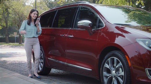 Chrysler_Pacifica_HERO