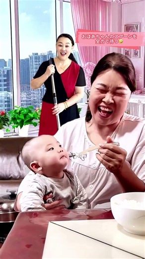 Baby playing with grandma is so funny!!😂 あーん待ちで全力のお口🤣💗