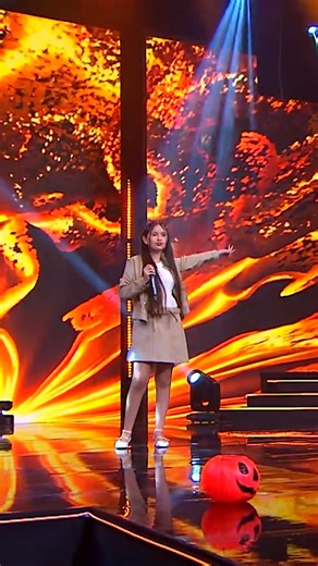 Los jueces admiran su valor de pararse en el escenario, pero le recomiendan seguir preparándose 🥹 #tengotalentomuchotalento #tengotalento #EstrellaTV | Tengo Talento Mucho Talento