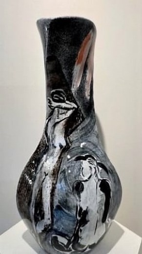 The work of Paul Jackson as seen in series 2 of Rick Stein’s Cornwall. Beautiful ceramics now in the gallery. . . #wykehamgallery #lovestockbridgehampshire #pauljacksonceramics #pauljackson #cornishceramics #pottery #buyartworkonline #hampshiregallery | The Wykeham Gallery