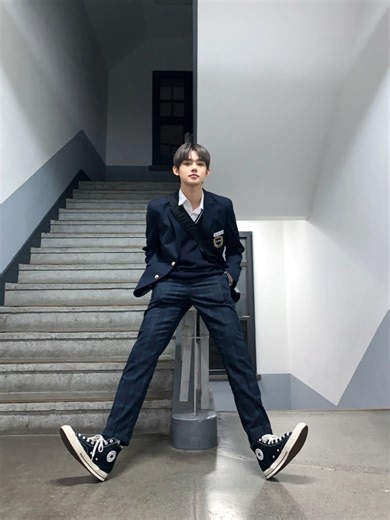 Yeonjun's Model-Like Proportions: Short Torso, Long Legs