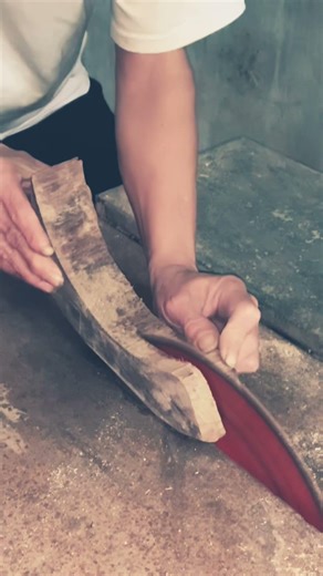 How to\\Remove the excess wood by roughly cutting it so it can easily split into two piecếc #shorts