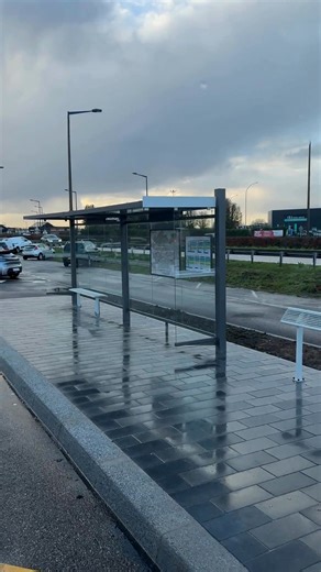 La ligne 2 est officiellement devenue ce mardi la ligne B "Gayant Express". Elle relie la gare de Leforest au centre hospitalier de Dechy, en passant par l'hypercentre de Douai. L'objectif pour le SMTD était de gagner en fiabilité (moins de retards) et d'augmenter les fréquences de passage. Plus d'infos ici : https://www.lobservateur.fr/douaisis-bus-ligne-b-gayant-express-transports/ | L'Observateur du Douaisis - Nord