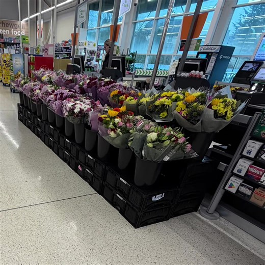 Mothers Day Flowers Display (Front of Self Scan) #asda #asdallangefni #retail #itsgreenupnorth