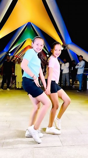 274K views · 3.5K reactions | Jab Naukari Milegi To??♥️… #kashishpatel #trendingreels #reelitfeelit #explorepage #reelsinstagram #reels #dance #duetdance #viral | Kashish Patel | Facebook