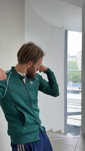 Calambur și kivia,La sală😂😂. Instagram, victor_.gudima | Calambur Shows