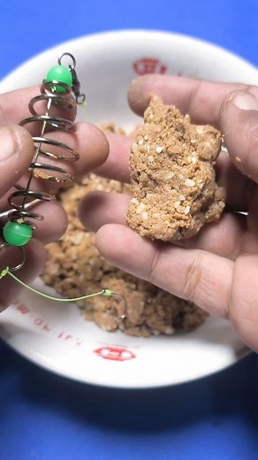 223K views · 837 reactions | How to Install a Fish Feeder #fishing #fishingknot #fishingknottutorial #fishingBait #fishingtips #tutorial #fishingvideos #mancing #reel #reels #fyp #reelsfypシ゚ #viral #trending #fypシ゚ #reels #reelsviral #reelfyp #foryou | Agus Subarna | Facebook