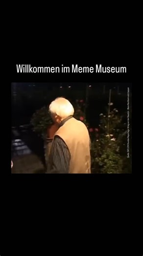 Meme Museum Deutschland on Instagram: "Ein 2009 Meme. Der Ursprung stammt aus der SAT.1-Sendung: „24 Stunden Reportage: Krieg vor der Haustür – Wenn Nachbarn sich hassen“. Seit über 10 Jahren seit Aufnahme der Reportage haben Alfred Wedmann (81), Landschaftsgärtner und der Fußballverein SV Weiß-Blau Urfeld e. V. aus Wesseling (NRW) endlosen Beef. Denn direkt neben seiner Wohnung wurde ein Fußballplatz gebaut und seitdem fliegen immer wieder Bälle in seinen Garten und machen seine Pflanzen kaputt