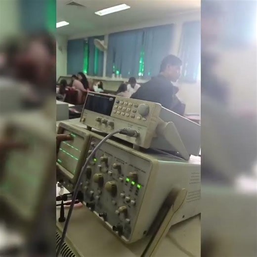 Oscilloscope practical work 🤖 | best tips for beginners ✨ # futureengineers #trending