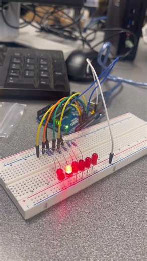 Lighting up random LED lights #arduinoproject