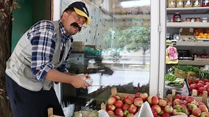 536K views · 10K reactions | Mancati fructe si legume de la Ghea Valera :)) | Banca de Bancuri | Facebook