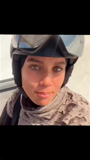 Friend Zone at its Finest | Chat Music #funnychats #chatmusic #readcomments #funnyvideos #funnycomments