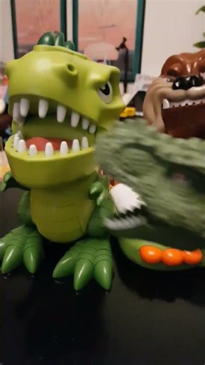 ASMR GATOR CHOMP | DINOSAUR SOUND EFFECTS TOYS #trending #viral #funny #asmr #satisfying #shorts