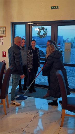 🎄 „A vendéglátásban nincs karácsony!” 👉 Állítólag… 📢 Nálunk VAN. Ezért a Magor Csárda 24–25–26-án ZÁRVA, mert a csapatnak is jár a bejgli, a pihenés meg a család ❤️ 🧹 (Eszter, a felmosó … 😅) 🎄 Boldog karácsonyt mindenkinek! Hamarosan találkozunk! #MagorCsárda #VanKarácsony #VendéglátásÉlet #BoldogKarácsony 🎄